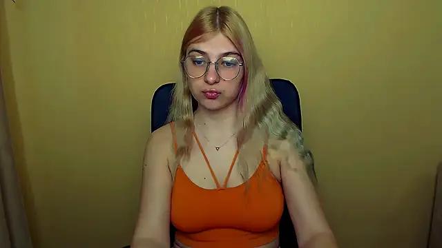 Luna_Lush_ from StripChat is Freechat
