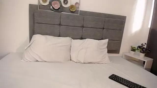 Luna_Sophy from StripChat is Freechat