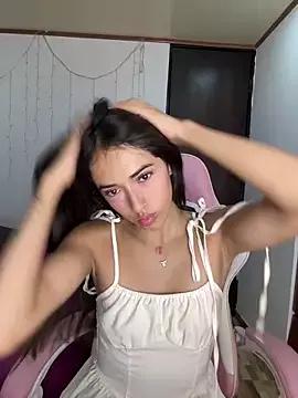 lunaa_kiss19 from StripChat is Freechat