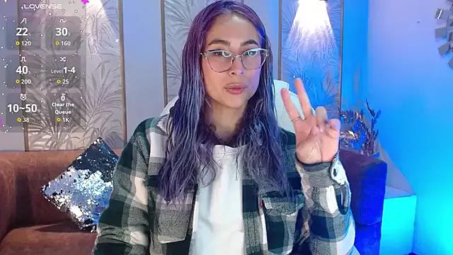 LunaaGrey_ from StripChat is Freechat