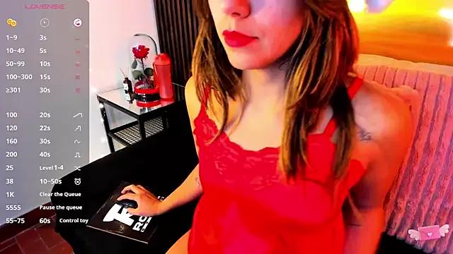 LunaaMorena from StripChat is Freechat