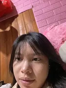 LunaBerry18 from StripChat is Freechat