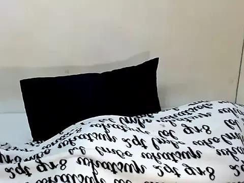 LunaCullen from StripChat is Freechat