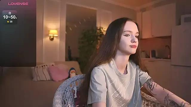 lunaice__ on StripChat