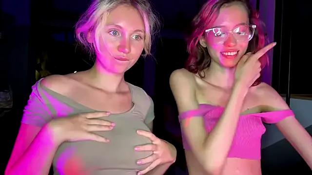LunaLissa from StripChat is Freechat