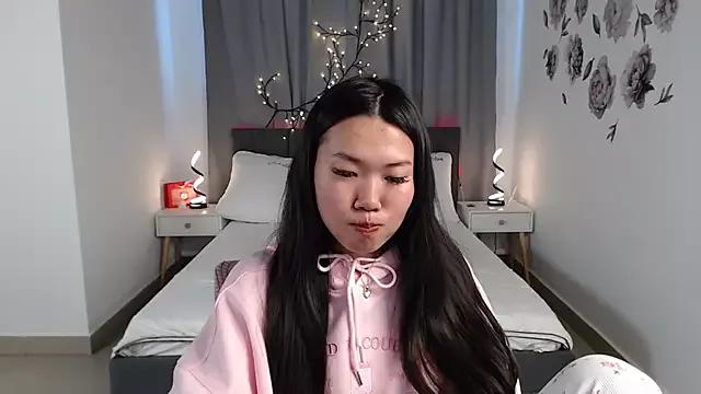 LunaPurrr from StripChat is Freechat