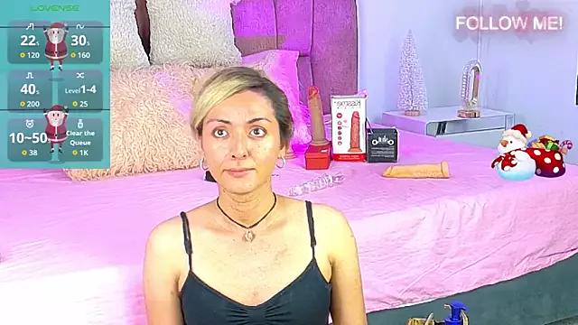 Photos of Lunitaa_Diva from StripChat is Freechat