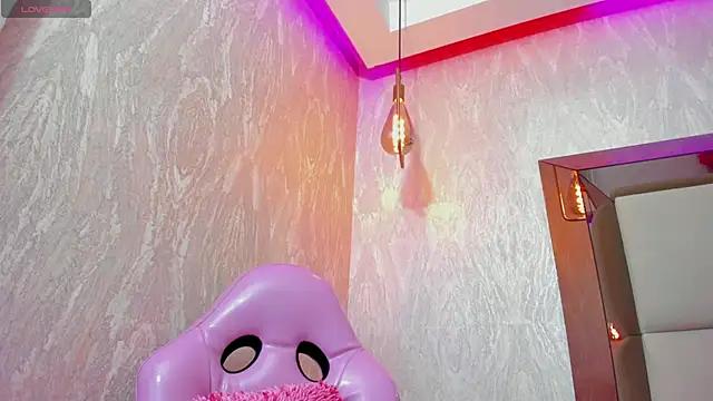 lunna-russh from StripChat