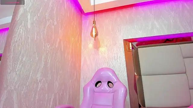 lunna-russh from StripChat