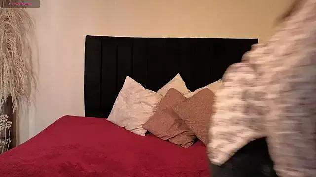 LunnaVelvett from StripChat is Freechat