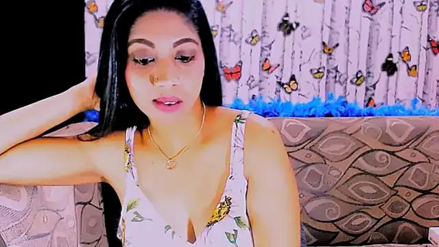 Luscious_lipsxx from StripChat is Freechat