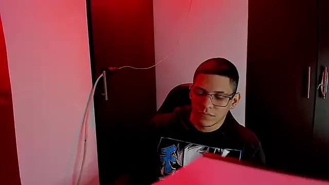 Lussy699 from StripChat
