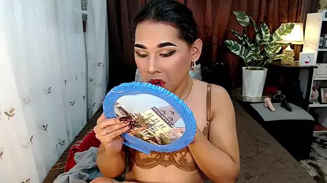 LuxuriousNikkixxx from StripChat