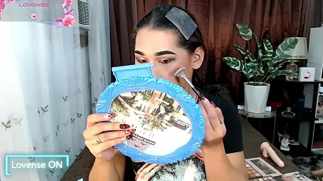 LuxuriousNikkixxx from StripChat is Freechat