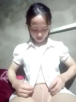 lvlimai from StripChat