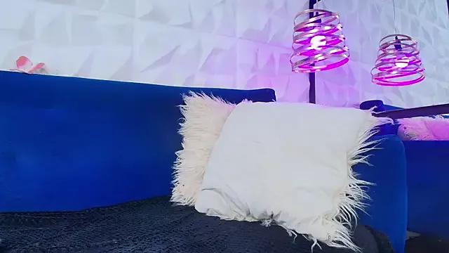 ly_lulu from StripChat