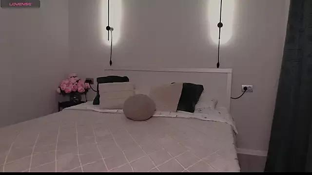 ly_lydia from StripChat