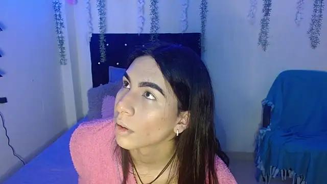 Lyaa_Cute from StripChat