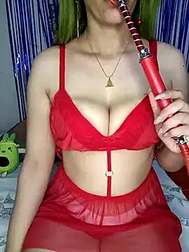 lyaliii from StripChat