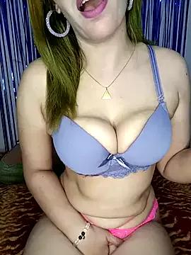 Lyaliii webcams show profile image 