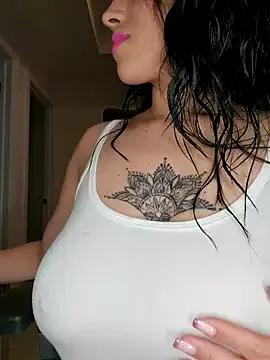 LyaLycious from StripChat
