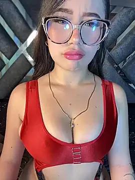 LylaLee111 from StripChat