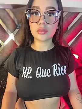 LylaLee111 from StripChat