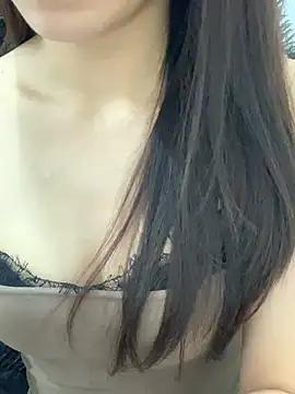 Lyly2525 from StripChat