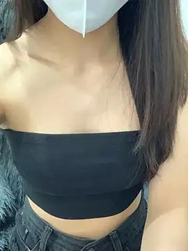 Lyly2525 from StripChat