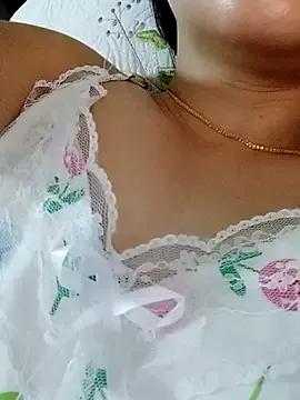 Lyly_surii from StripChat