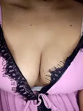 LylyCii96 from StripChat