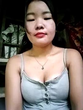 lylylove from StripChat