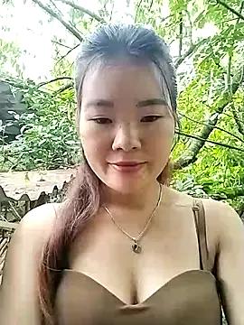 lylylove from StripChat