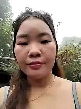 lylylove from StripChat
