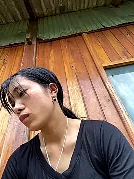 LylyOx9 from StripChat