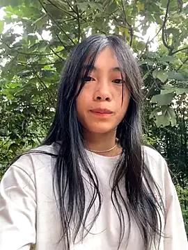 LylyOx9 from StripChat