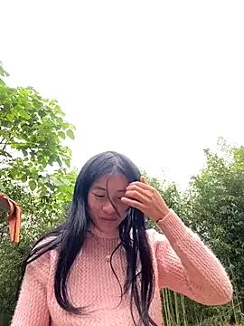 LylyOx9 from StripChat