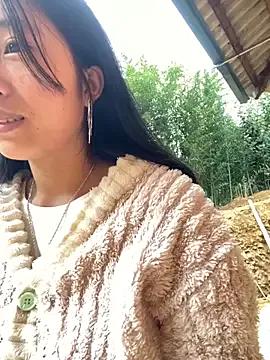 LylyOx9 from StripChat