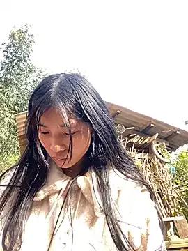 LylyOx9 from StripChat