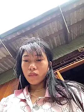 LylyOx9 from StripChat