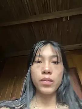 LylyOx9 from StripChat