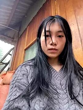 LylyOx9 from StripChat