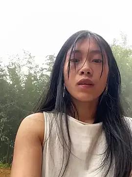 LylyOx9 from StripChat