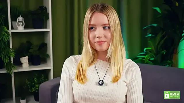 LynetDanley webcams show profile image 