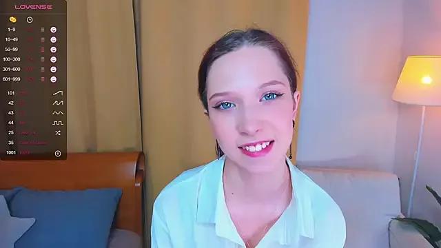 LynnBeames from StripChat