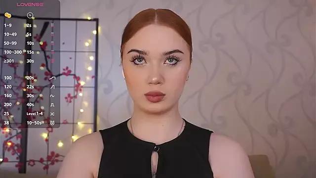 LynnEdmands from StripChat