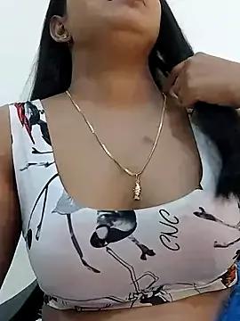 Maahhii_2 from StripChat