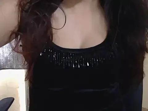 Maahi_Cute from StripChat is Freechat