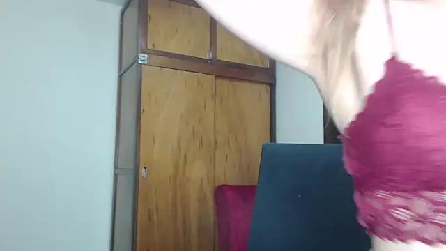 Madam_dali from StripChat