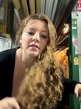 MADAME-ARLETTE from StripChat